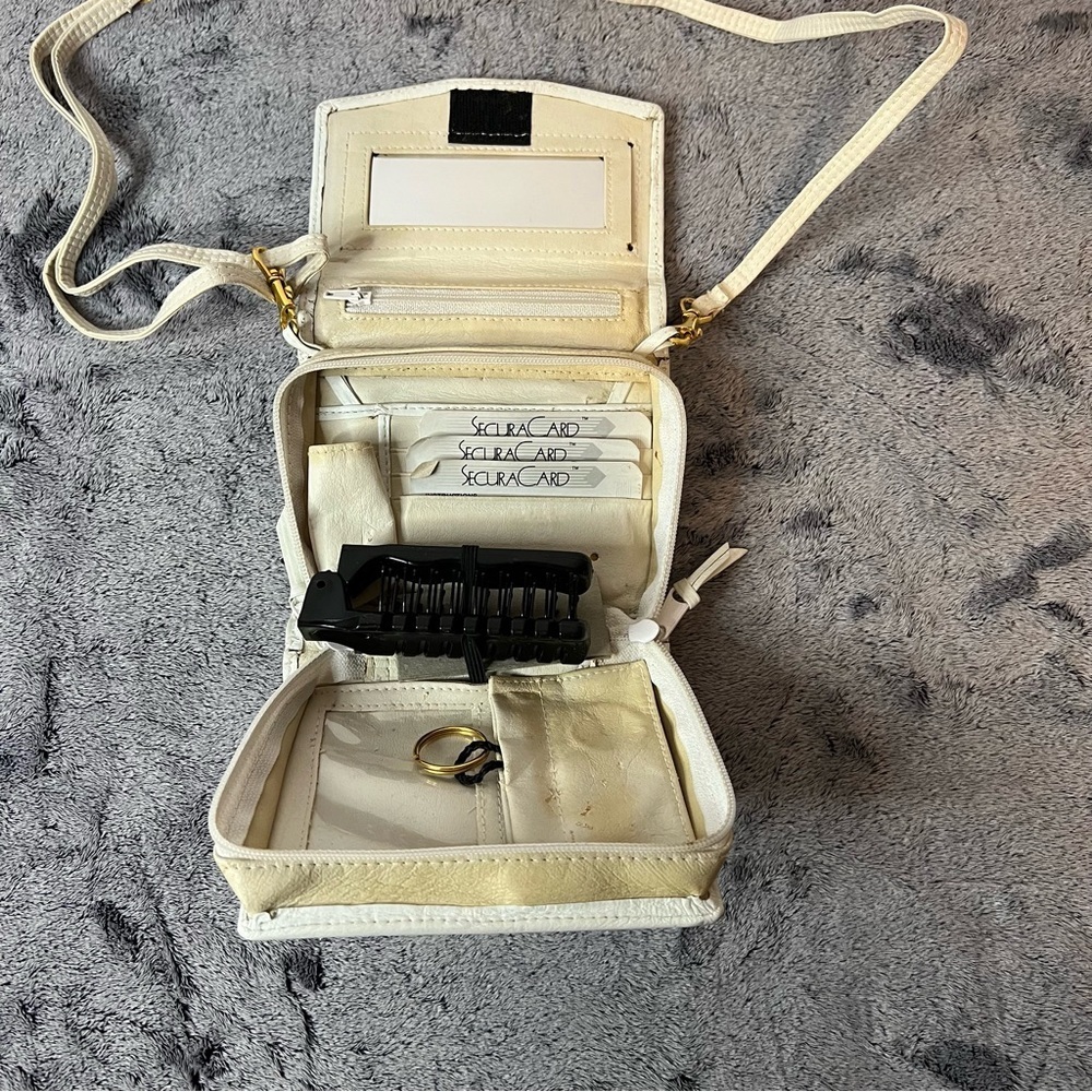 Koltov Mini Wallet White Cowhide Crossbody Purse - Picture 2 of 8
